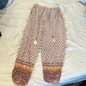 Woman’s medium jogger style boho pants